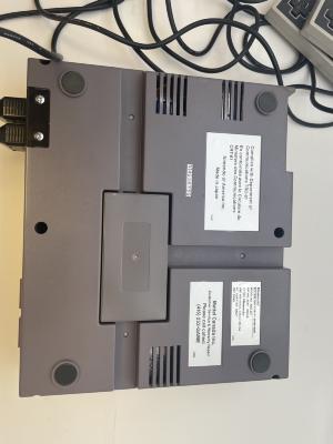 Nintendo Entertainment System (NES)